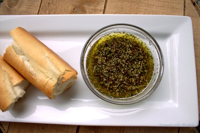 Recipe for olive oil dipping sauce for bread